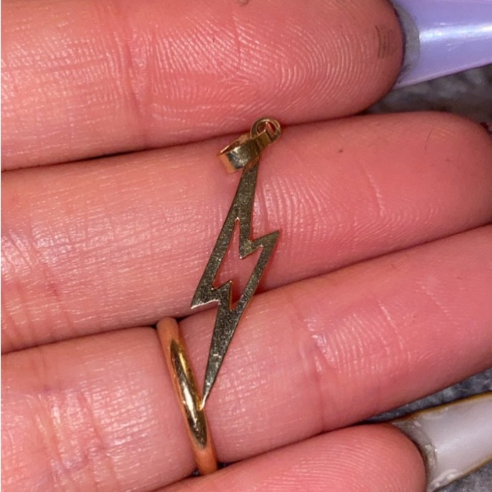 14k Lightning bolt pendant